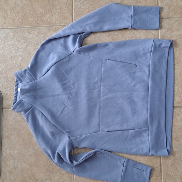 🌍Fabletics🌍 - Picture 1 of 10